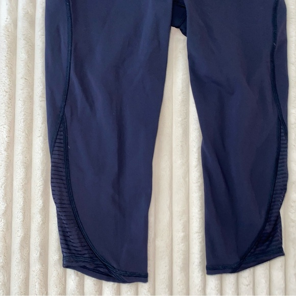 Lululemon Lean In Crop (17") Full-On Luxtreme Leggings Navy Blue Women's Size 6 - Picture 3 of 10